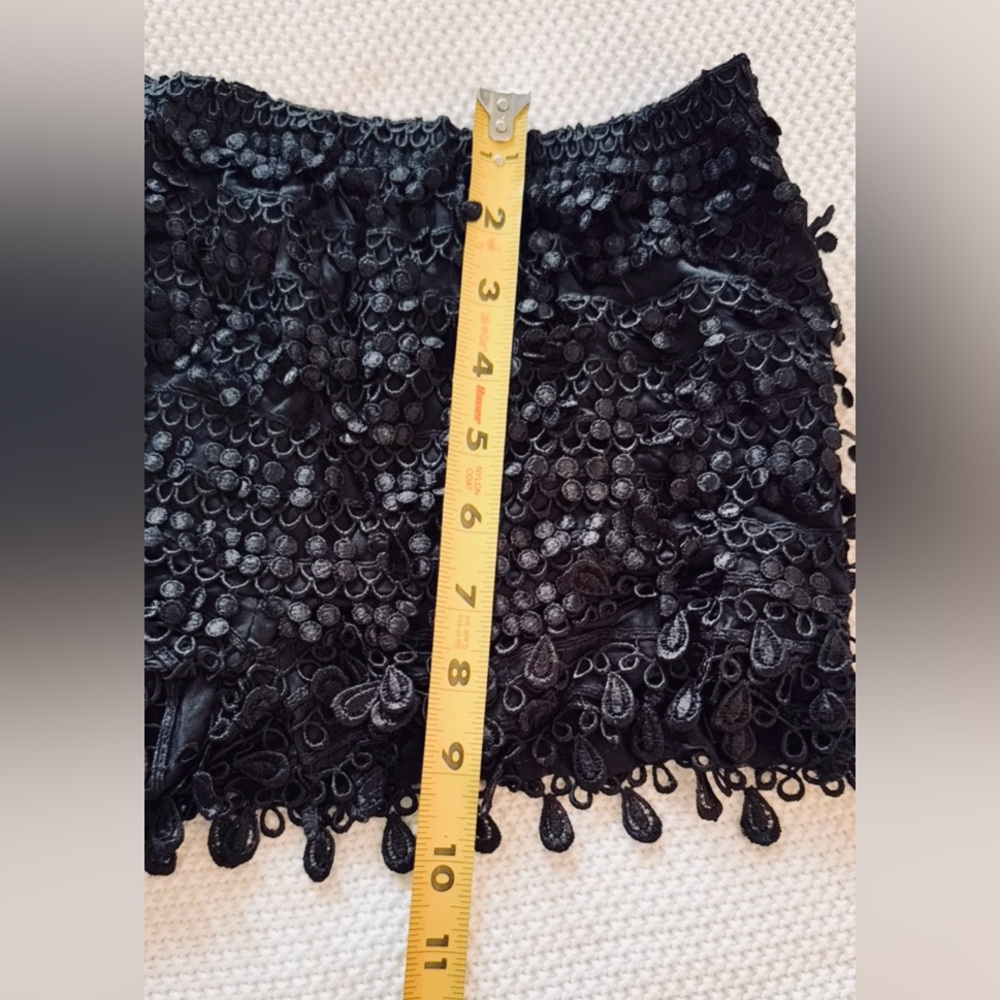 RAGA 10” Black Lace Shorts - Picture 11 of 14
